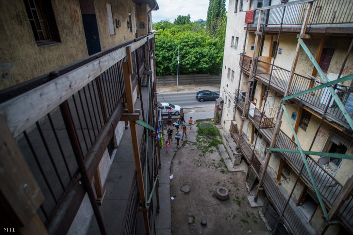 Lakások a lebontásra ítélt Hős utcai lakótelepen