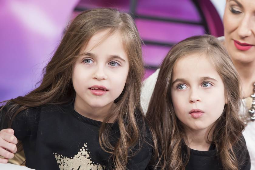 Zia és Zoé 2017-ben a Fem3 Micsoda nők című műsorában hétévesen.