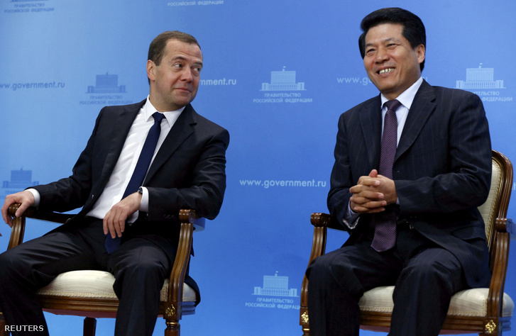 Li Hui és Dmitrij Medvegyev 2015. június 29-én Moszkvában