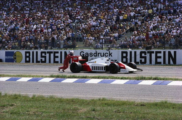 Prost tolja a McLarent 1986 nyarán, Hockenheimben