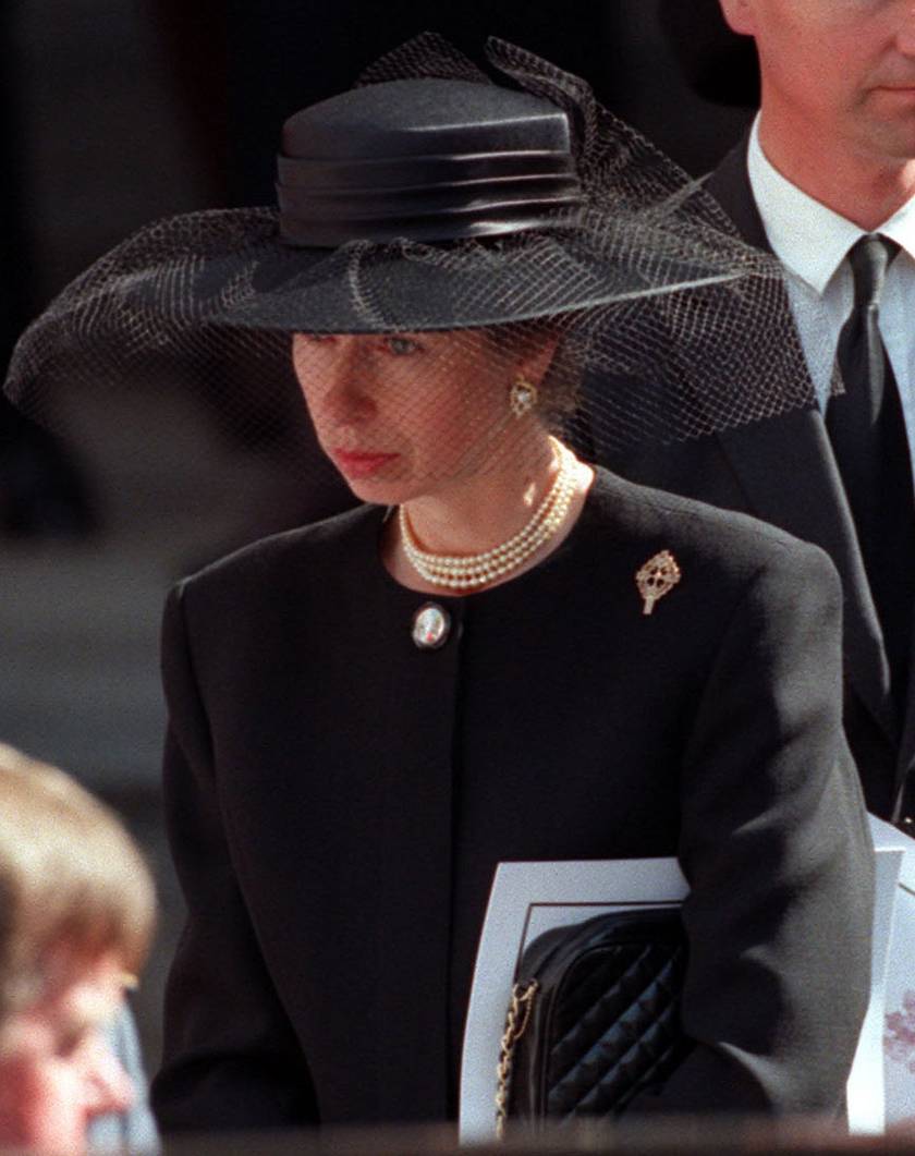 Anna hercegnő Diana temetésén.