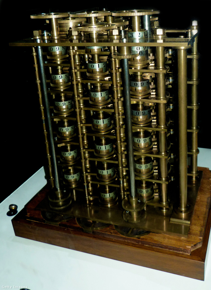 Programozható számítógép (1830-as évek), Charles Babbage
                        Charles Babbage matematikus az első személy, aki előállt a programozható számítógép ötletével