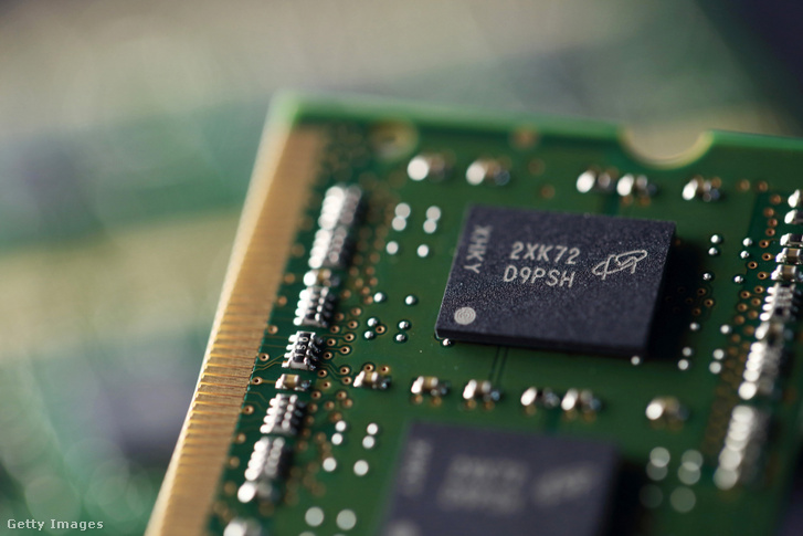 A Micron Technology egyik SDRAM memóriachipje