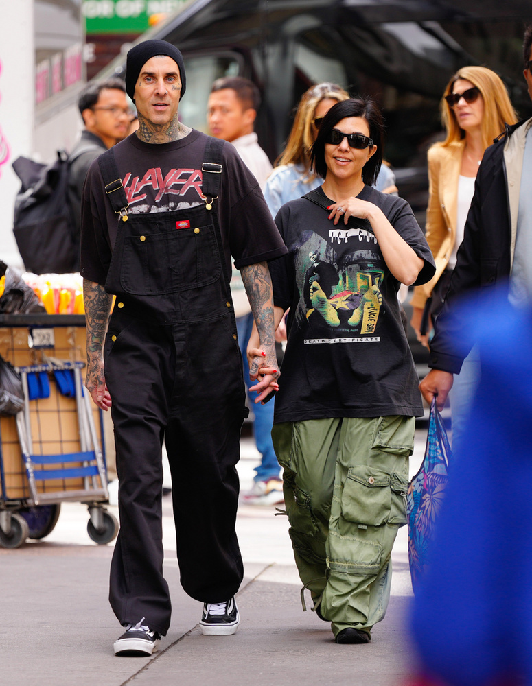Kourtney Kardashian és férje, Travis Barker New Yorkban indultak egy romantikus sétára