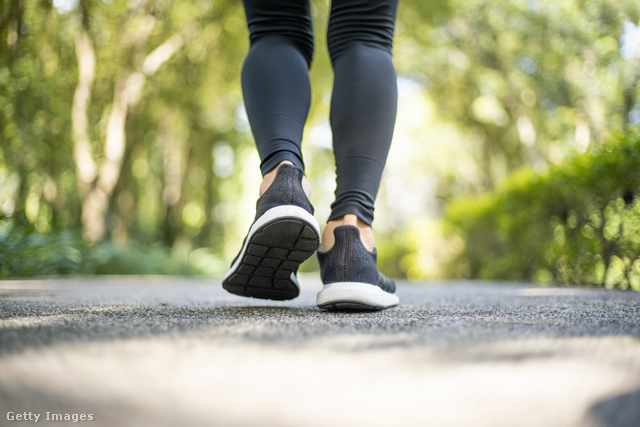 A rossz lábbeli az egyik leggyakoribb hiba a gyaloglás során