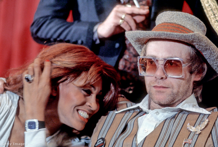 Elton Johnnal 1975-ben