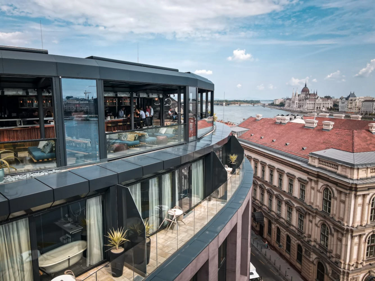 A Clark Hotel Budapest tetőterasza. (Fotó: hotelclarkbudapest.hu)