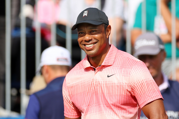 Tiger WoodsMinden idők egyik legnagyobb golfozója, Tiger Woods nem győzött bocsánatot kérni, amikor 2009-ben kitudódott róla, hogy többször is megcsalta a feleségét
