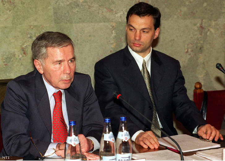 Horn Gyula és Orbán Viktor 1998-ban