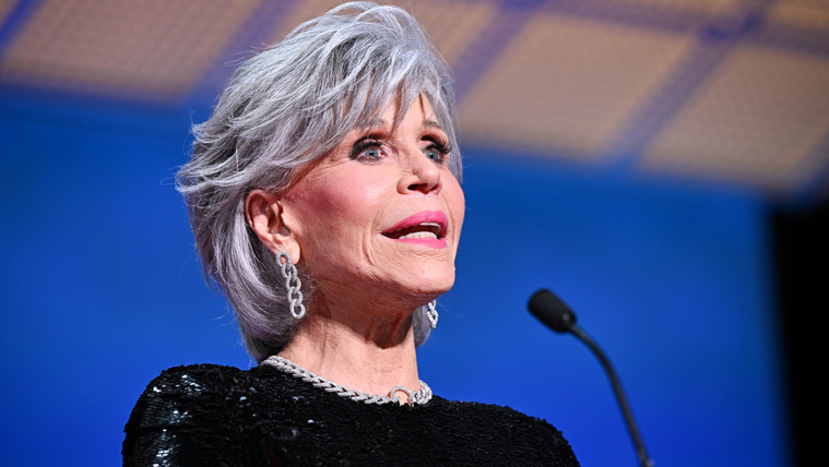 Jane Fonda kerekesszékbe kényszerült