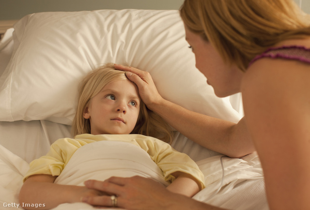 Sok szülő számára ismerős lehet a helyzet: betegség esetén nem mindig egyszerű dönteni