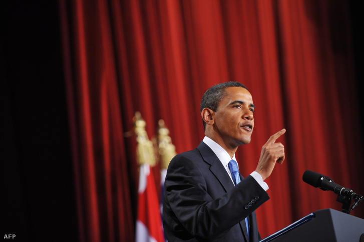 Barack Obama kairói beszéde közben 2009. június 4-én