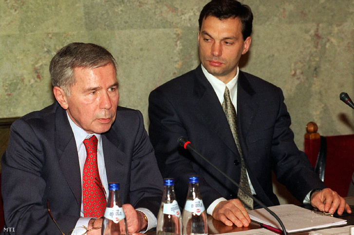 Horn Gyula és Orbán Viktor 1998. február 27-én