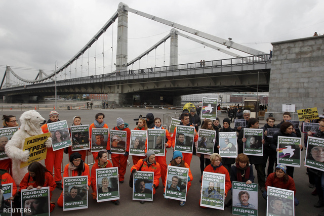 Moszkvai tüntetés az Arctic Sunrise legénységének szabadon bocsátásáért