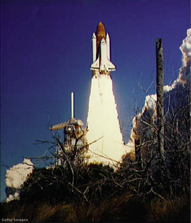 A Challenger űrrepülőgép nem sokkal a start után felrobbant