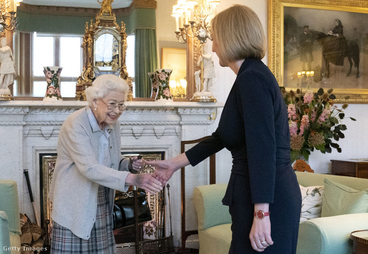 II. Erzsébet és Liz Truss 2022. szeptember 6-án