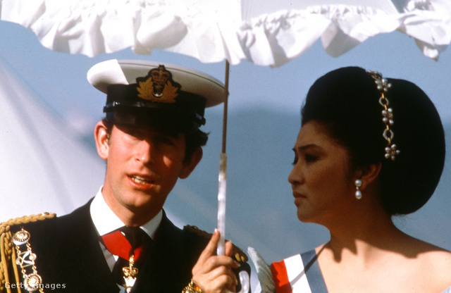 Imelda Marcos Károly walesi herceg társaságában 1975-ben