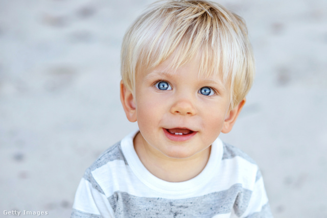 Barna szemű szülőknek is születhet kék szemű gyermeke