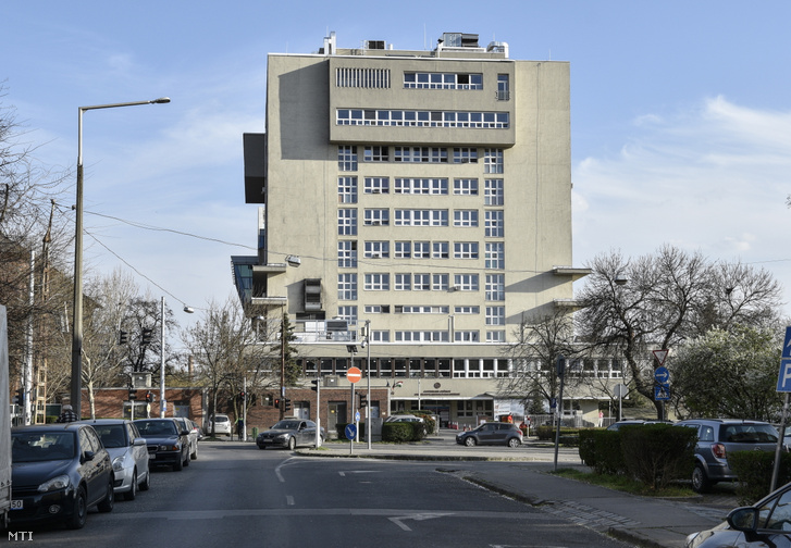 A Gottsegen György Országos Kardiológiai Intézet épülete a főváros IX. kerületében, a Haller utca 29. szám alatt