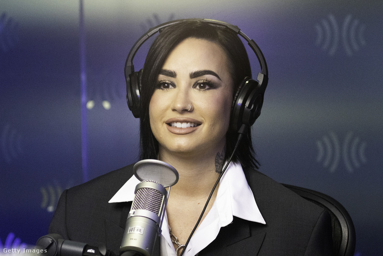 Demi Lovato a SiriusXM stúdiójában. (Fotó: Santiago Felipe / Getty Images Hungary)