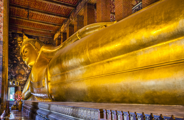 A fekvő Buddha Wat Po temploma. (Fotó: Manfred Gottschalk / Getty Images Hungary)