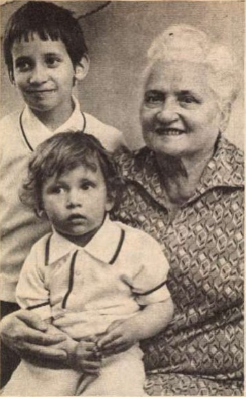 Ratkó Anna unokáival 1974-ben