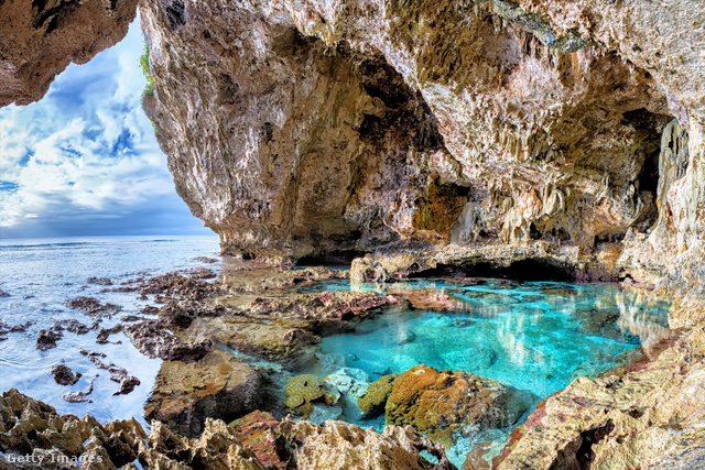 Niue szigete körül a valóságban is ilyen lenyűgöző a természet