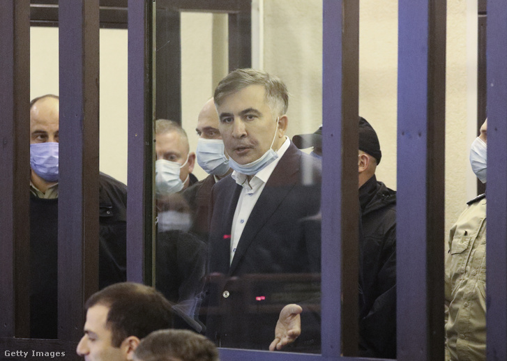 Miheil Szaakasvili megjelenik a bíróságon Tbilisziben 2021. november 29-én