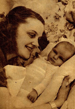 A színésznő kislányával, Zsuzsikával (1940)