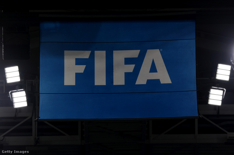 fifa hivatalos emblémája a stadionban. (Fotó: Catherine Ivill / Getty Images Hungary)
