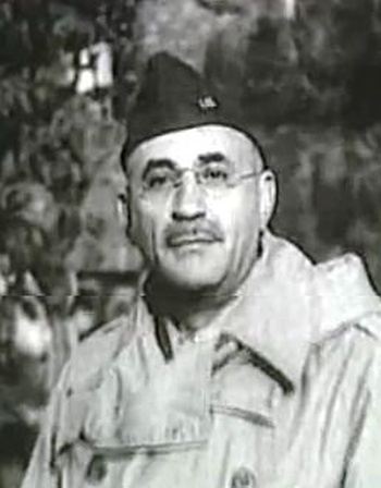 Himler Márton az OSS ezredesi egyenruhájában