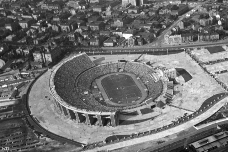 Légi felvétel a budapesti Népstadionról 1953. augusztus  20-án