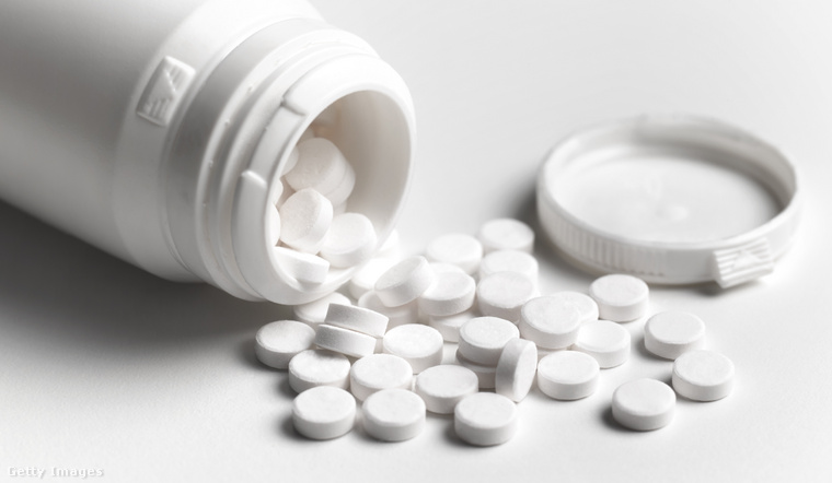 A különböző kutatások azt is megállapították, hogy bizonyos, nem reumára alkalmazott gyógyszerek, mint az aszpirin, csökkenthetik a vastagbélrák kockázatát, ha rendszeresen szedik őket. (Fotó: Peter Dazeley / Getty Images Hungary)