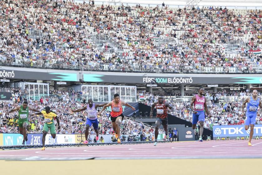 A férfi 100 méteres síkfutás elődöntője a budapesti atlétikai világbajnokságon a Nemzeti Atlétikai Központban 2023. augusztus 20-án.