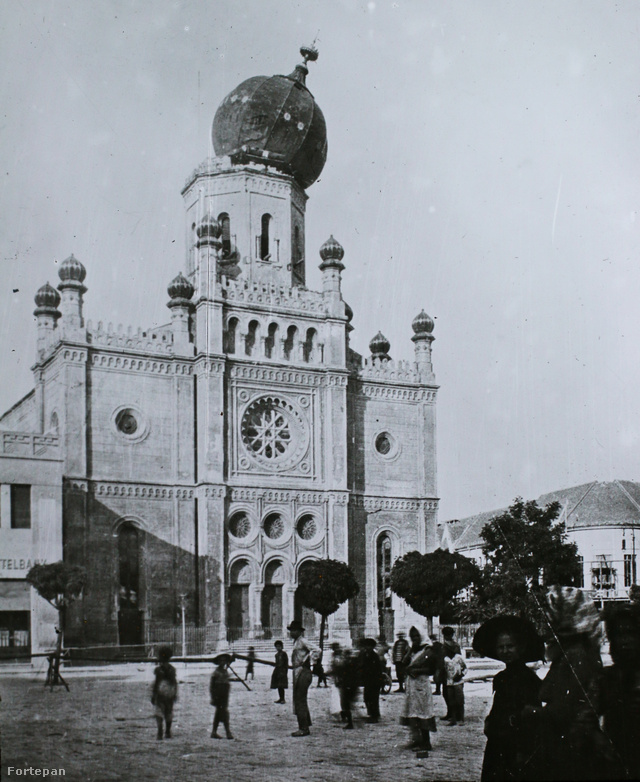 Így nézett ki a Szabadság téri zsinagóga az 1911. július 8-i földrengés után