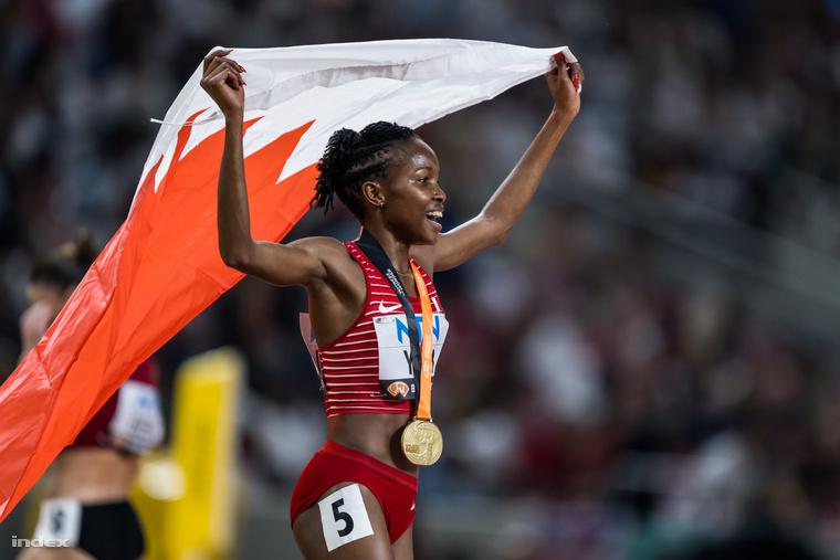 A női 3000 m akadályon győztes bahreini Winfred Yavi