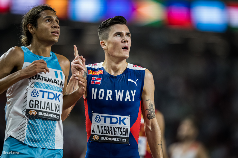 A norvég Jakob Ingebrigtsennek (jobbra) 5000 m-en csak összejött az aranyérem, a guatemalai Luis Grijalva (4.) leszorult a dobogóról
