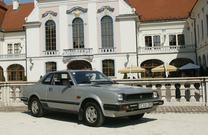 Ez volt az első generációs Honda Prelude, amit 1978 és 1982 közt gyártottak