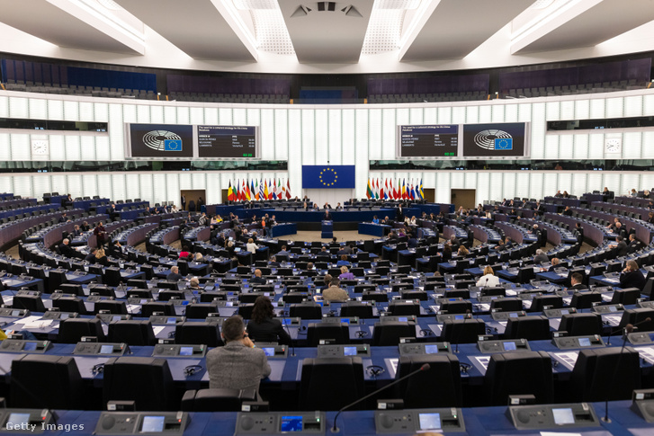 Manfred Weber az Európai Néppárt (EPP) frakcióvezetője az Európai Parlament épületében 2023. április 18-án