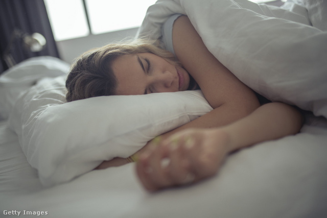 A nőknek legalább húsz perccel több alvásra lenne szükségük naponta, minta férfiaknak