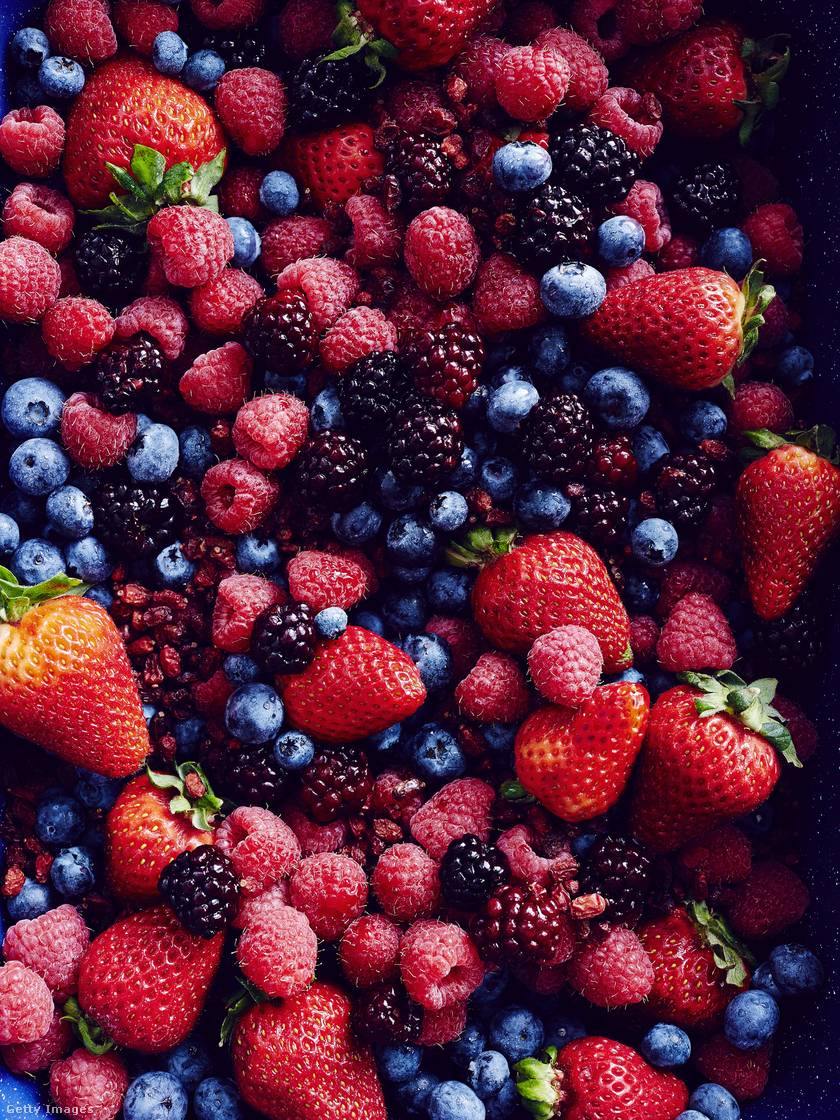 A bogyós gyümölcsök, mint az eper, az áfonya, málna vagy szeder mind-mind bővelkednek antocianinokban, melyek gyulladáscsökkentő antioxidánsok. Kutatások szerint áldásos hatásaik miatt még rákellenes tulajdonsággal is bírnak, erősítik az immunrendszert.