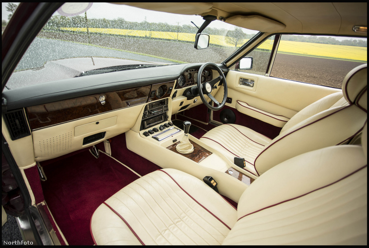 1986 Aston Martin V-8 Zagato belseje. (Fotó: simon clay / Northfoto)