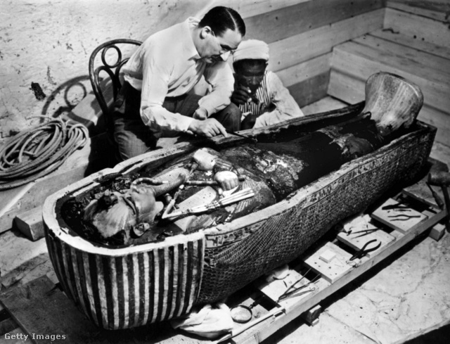 Hét év keresés után találták meg Tutanhamon sírjának a bejáratát