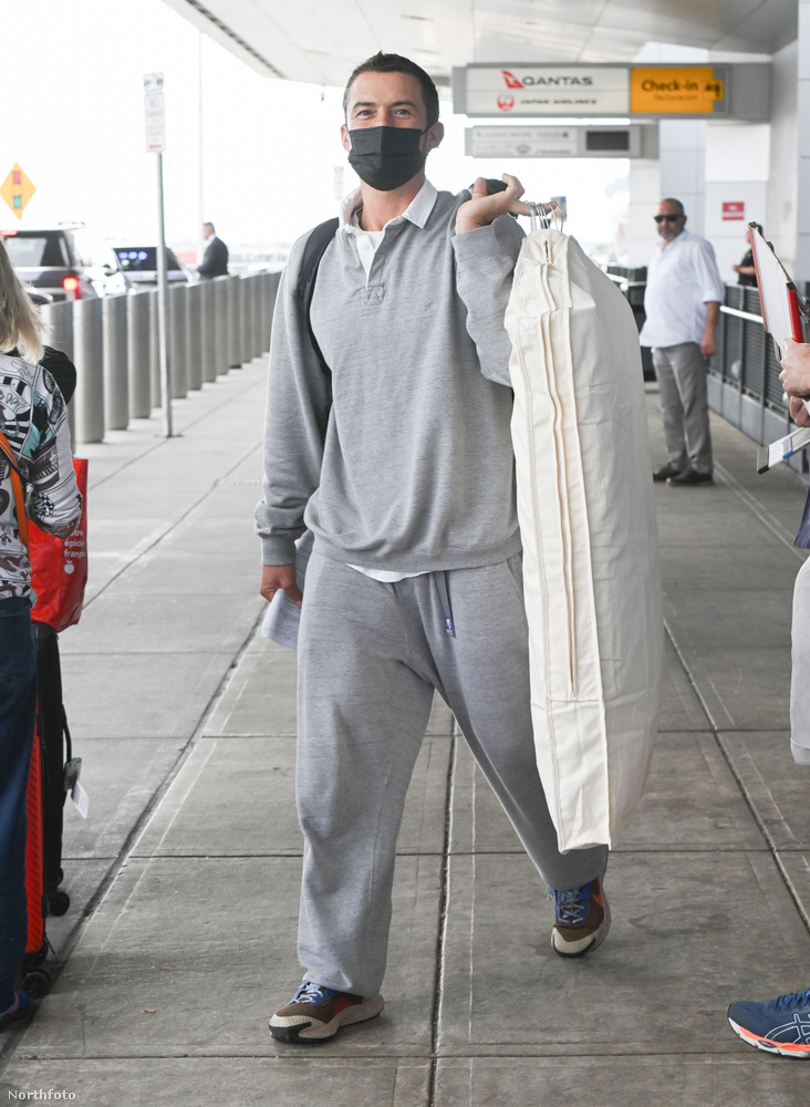 Orlando Bloomot a New Yorki-i JFK repülőtéren kapták lencsevégre a paparazzik