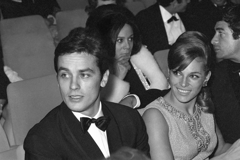 Alain Delon és felesége 1965-ben egy párizsi filmbemutatón.