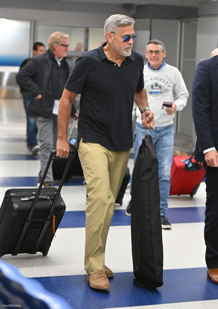 George Clooney-t is a New York-i JFK repülőtéren szúrták ki a fotósok