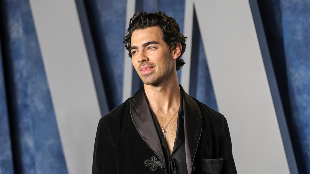 Joe Jonast nem zavarja, hogy Sophie Turner beperelte: boldogan vacsorázott testvérével