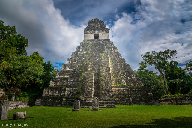 Ma már csak a romok tanúskodnak arról, hogy valaha Tikalban (Guatemala) zajlott az élet