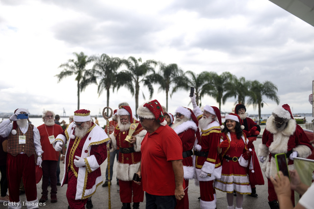 Rio pálmafás karácsonyai mellett a Mikulás-találkozó sem példa nélküli esemény