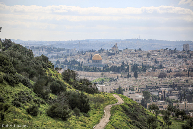 Jeruzsálem látképe az Olajfák hegyéről